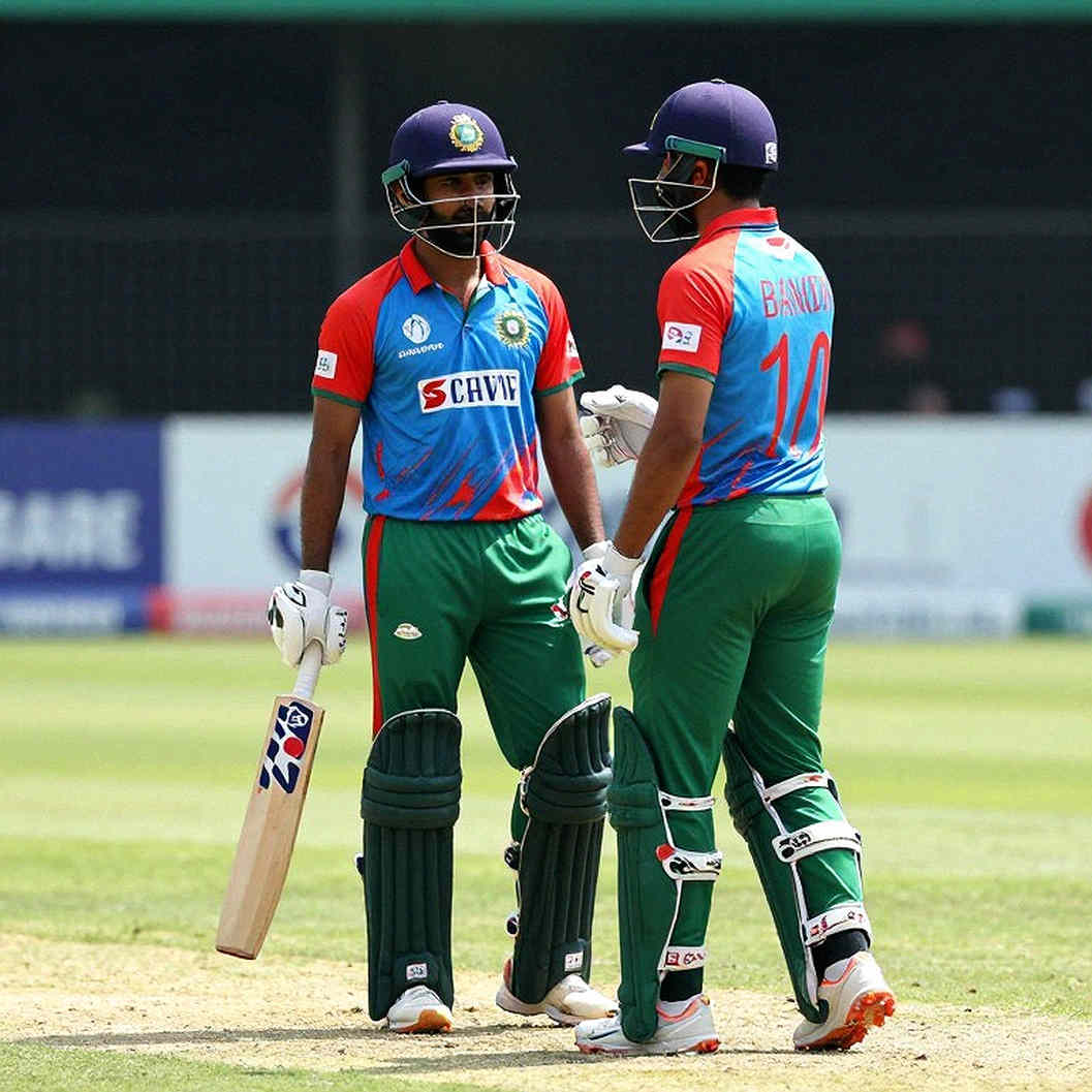 শর্ট ফর্ম ক্রিকেটের নতুন মাঠ: ফ্র্যাঞ্চাইজি টি-টোয়েন্টি লিগের গড়াপো ও নিয়মের প্রহসন শর্ট ফর্ম ক্রিকেটের নতুন মাঠ: ফ্র্যাঞ্চাইজি টি-টোয়েন্টি লিগের গড়াপো ও নিয়মের প্রহসন
