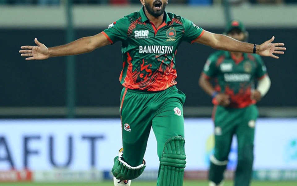 ষষ্ঠ বোলার ও ১৫তম ওভার: এশিয়ার ক্রিকেটে যে ভূমিকা তারার চেয়ে ভারী