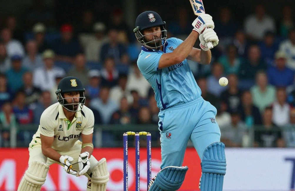 Durban's 65.2 Overs: Australia's Top Order at 6/124 and a 63-Run Lower-Order Answer