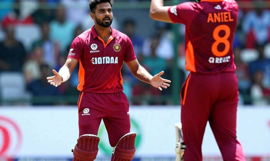 ডিমেরিট খাতার প্রথম লাইন: রাঁচিতে পাওয়েল-রাদারফোর্ড, আর আইসিসির ২৪ মাসের ঘড়ি ডিমেরিট খাতার প্রথম লাইন: রাঁচিতে পাওয়েল-রাদারফোর্ড, আর আইসিসির ২৪ মাসের ঘড়ি