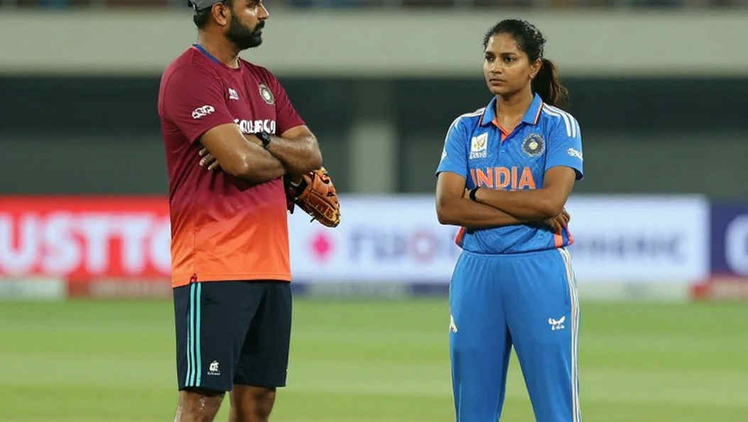 গ্লাভসের তৃতীয় বোঝা: অ্যালিস ক্যাপসির হাত ইংল্যান্ডের ব্যালান্স শিট সম্পর্কে যা বলে