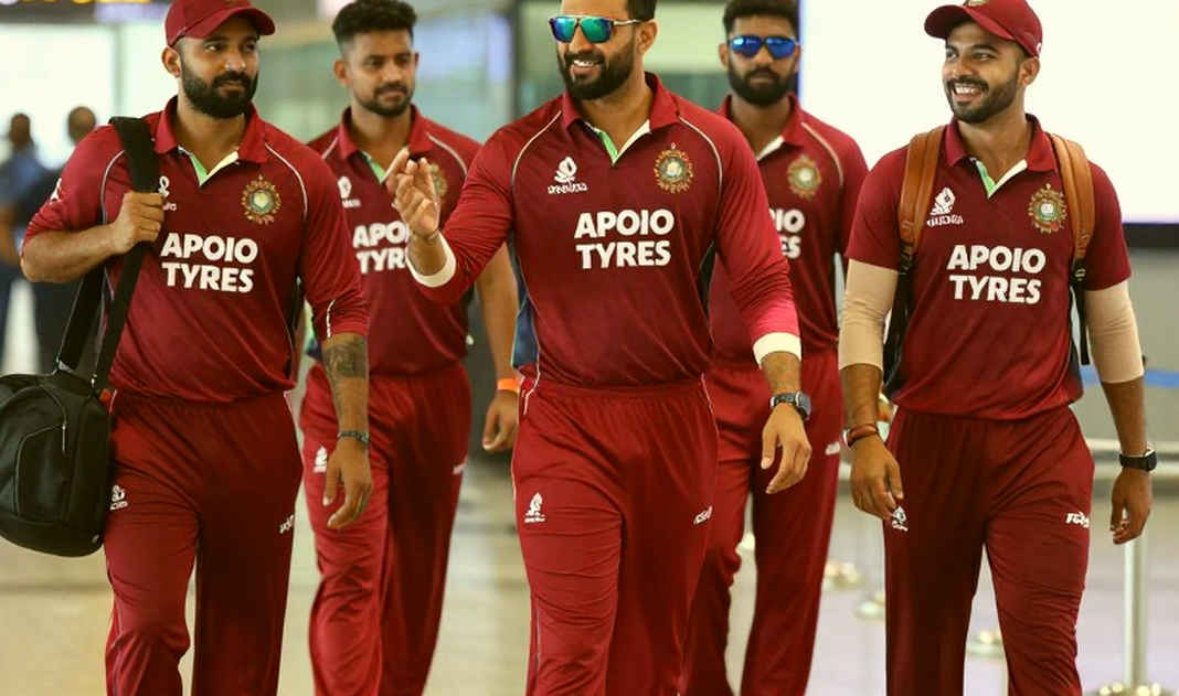 এশিয়ার মাটিতে টি-টোয়েন্টি বিশ্বকাপ: ডিউ, স্পিন আর স্কোয়াড-গভীরতার নতুন হিসাব এশিয়ার মাটিতে টি-টোয়েন্টি বিশ্বকাপ: ডিউ, স্পিন আর স্কোয়াড-গভীরতার নতুন হিসাব