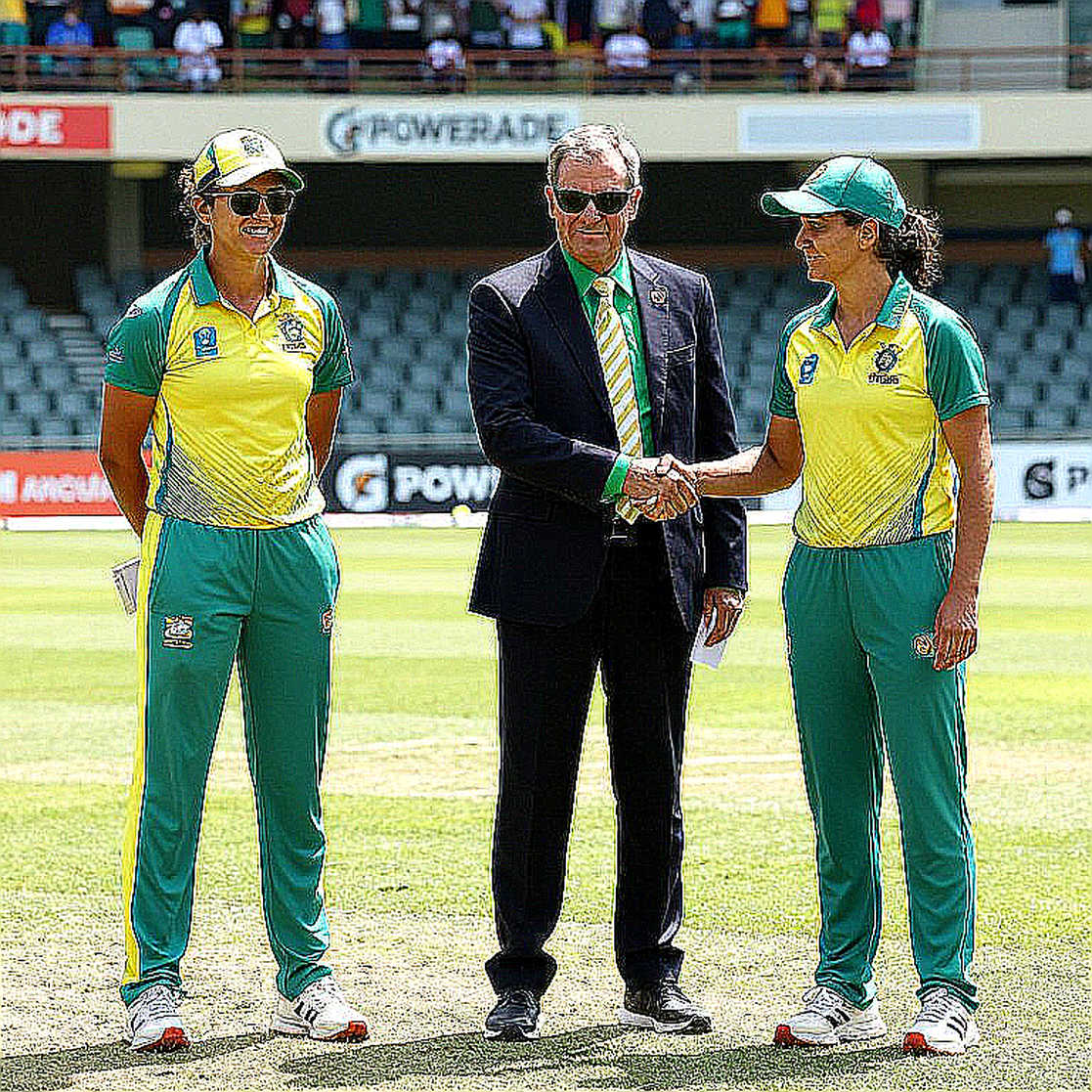 No Crowd, Still Pressing: The Death of Home Advantage on the Asia Cup's Neutral Turf No Crowd, Still Pressing: The Death of Home Advantage on the Asia Cup's Neutral Turf