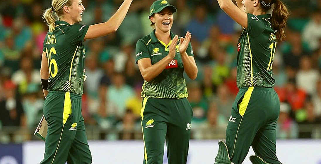 Under the Chain, the Wicket: Cricket's Scorebook, Blockchain, and the Seconds of Trust Under the Chain, the Wicket: Cricket's Scorebook, Blockchain, and the Seconds of Trust