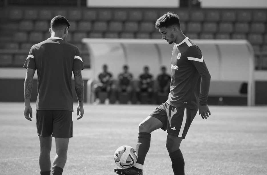 Football's Ledger Goes On-Chain: From Fan Tokens to Crypto Sponsorships, Who Is Writing the New Ledger Football's Ledger Goes On-Chain: From Fan Tokens to Crypto Sponsorships, Who Is Writing the New Ledger