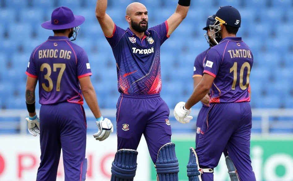 গাপটিলের হাত ধরে হোয়াইট ফার্নস: অস্ট্রেলিয়া সফরে ব্যাটিং-ফিল্ডিং সাপোর্টের আসল সমীকরণ গাপটিলের হাত ধরে হোয়াইট ফার্নস: অস্ট্রেলিয়া সফরে ব্যাটিং-ফিল্ডিং সাপোর্টের আসল সমীকরণ